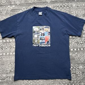 New Balance High Neck Basketball Hoops Men’s Graphic T Shirt  Medium Navy Retro
